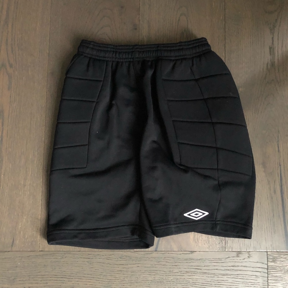 Umbro Boys black hockey shorts sz med brand new